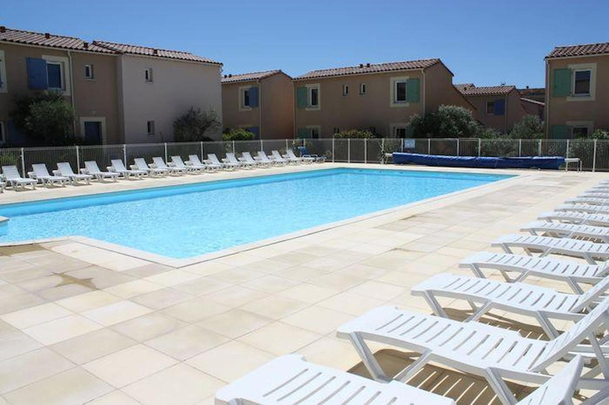 Pleasant Gite, With Collective Heated Swimming Pool, In The Heart Of The Alpilles In Mouries, 4/6 People. Villa Exterior photo